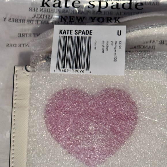 ❤️ Kate Spade Madison NWT Red Heart Wristlet - Picture 3 of 3